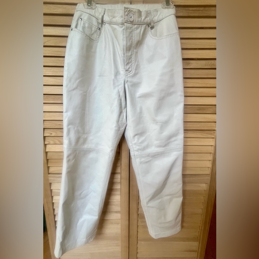 Vintage white 100% leather high waisted pants size 4-6
